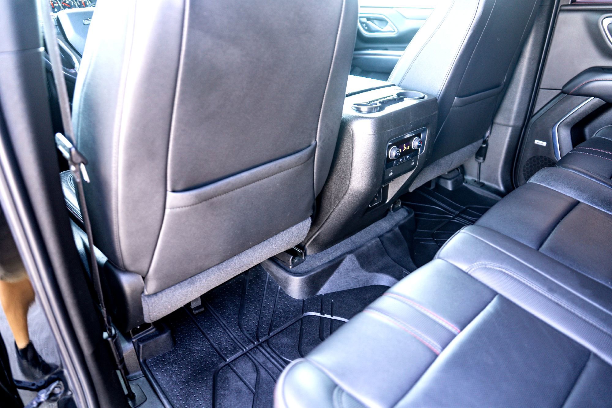 2021 Chevrolet Suburban RST photo 20