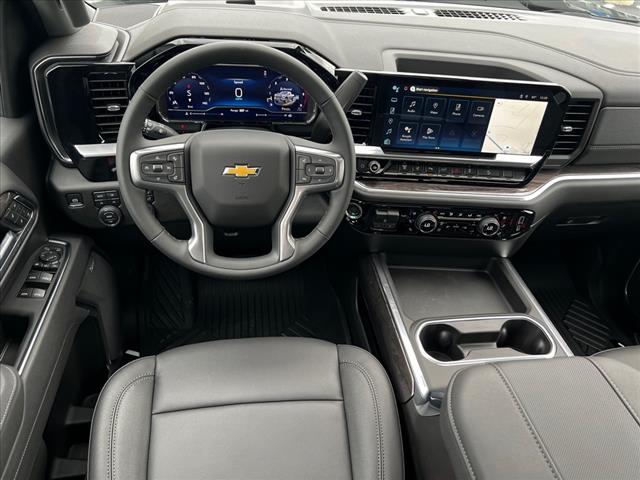 2025 Chevrolet Silverado 2500HD LTZ photo 3