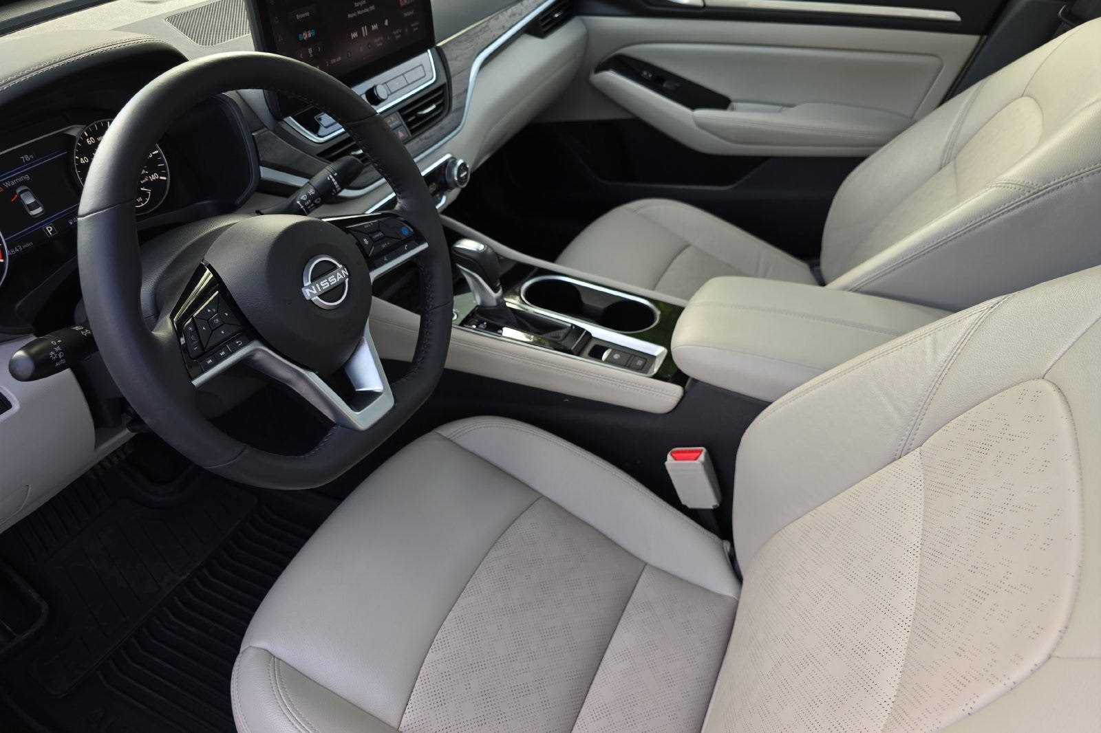 2024 Nissan Altima 2.5 SL photo 7