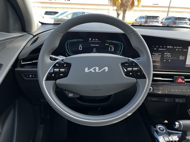 2025 Kia Niro EX photo 6