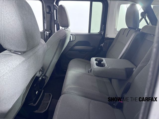 2024 Jeep Wrangler Sahara 4xe photo 20