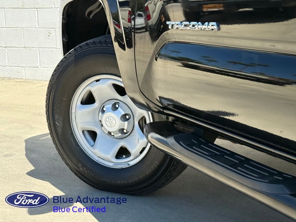 2020 Toyota Tacoma SR5 photo 18