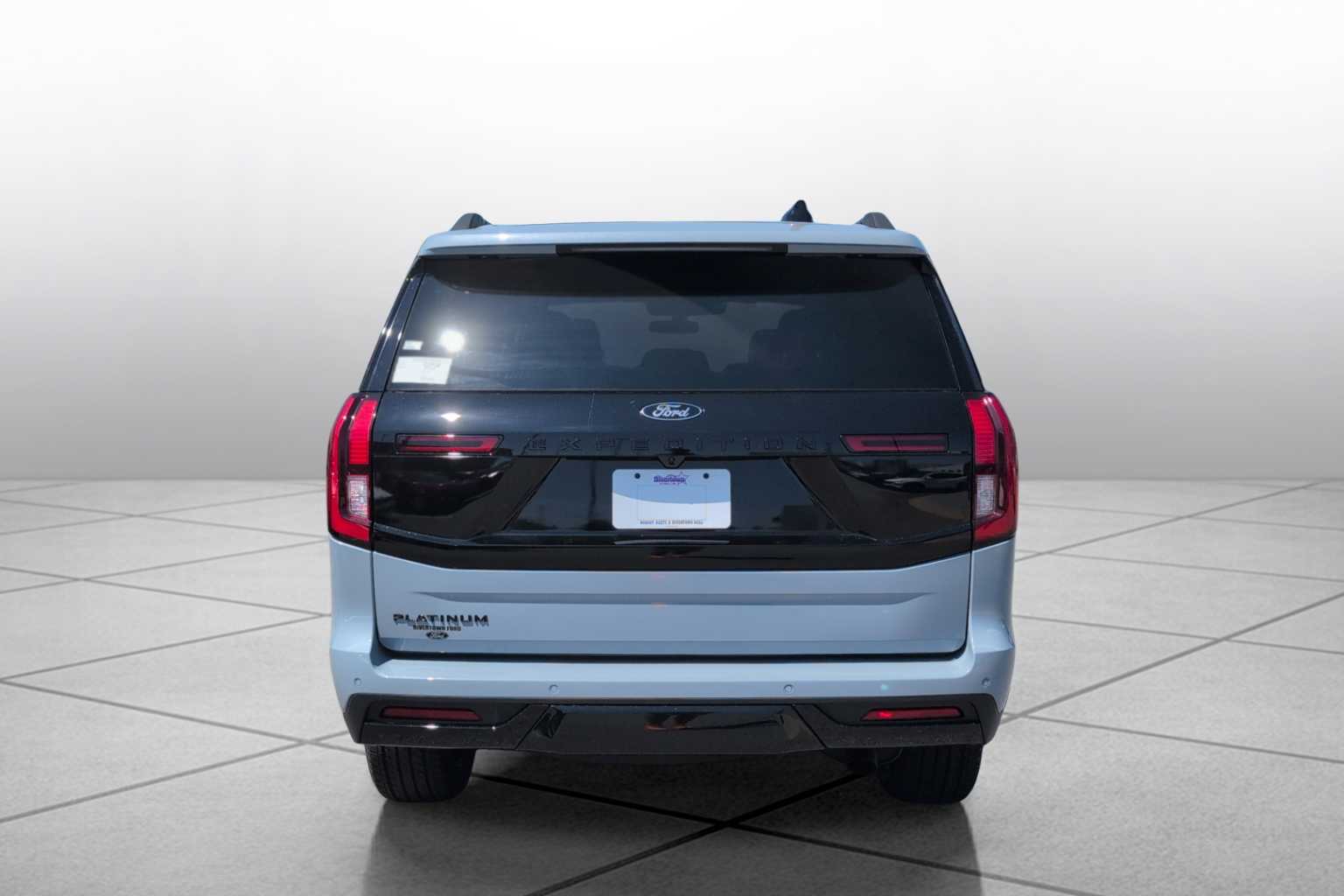 2025 Ford Expedition Platinum photo 2
