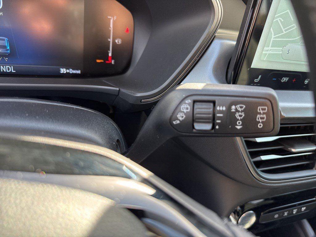 2025 Ford Escape Plug-In Hybrid photo 33