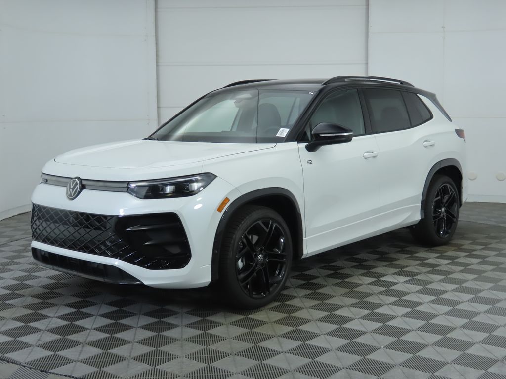 2026 Volkswagen Tiguan SE R-LINE BLACK's photo