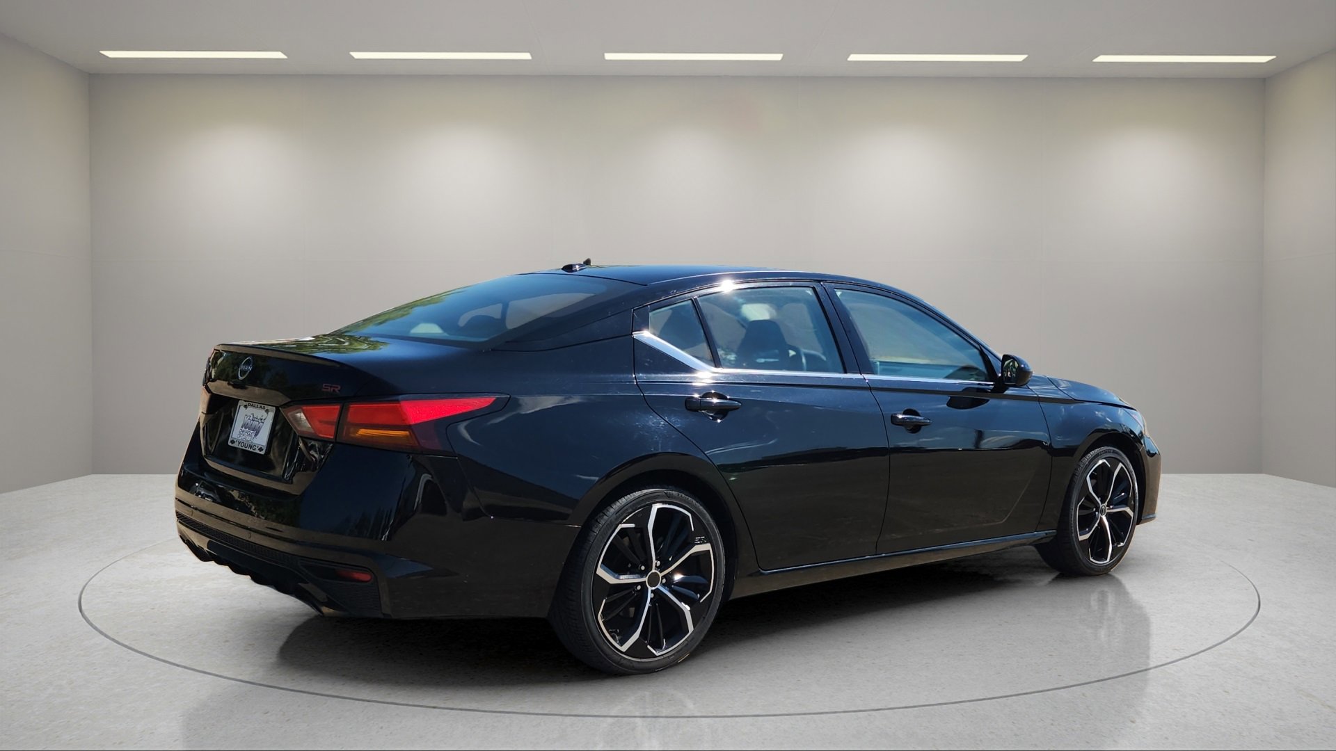 2023 Nissan Altima 2.5 SR photo 3