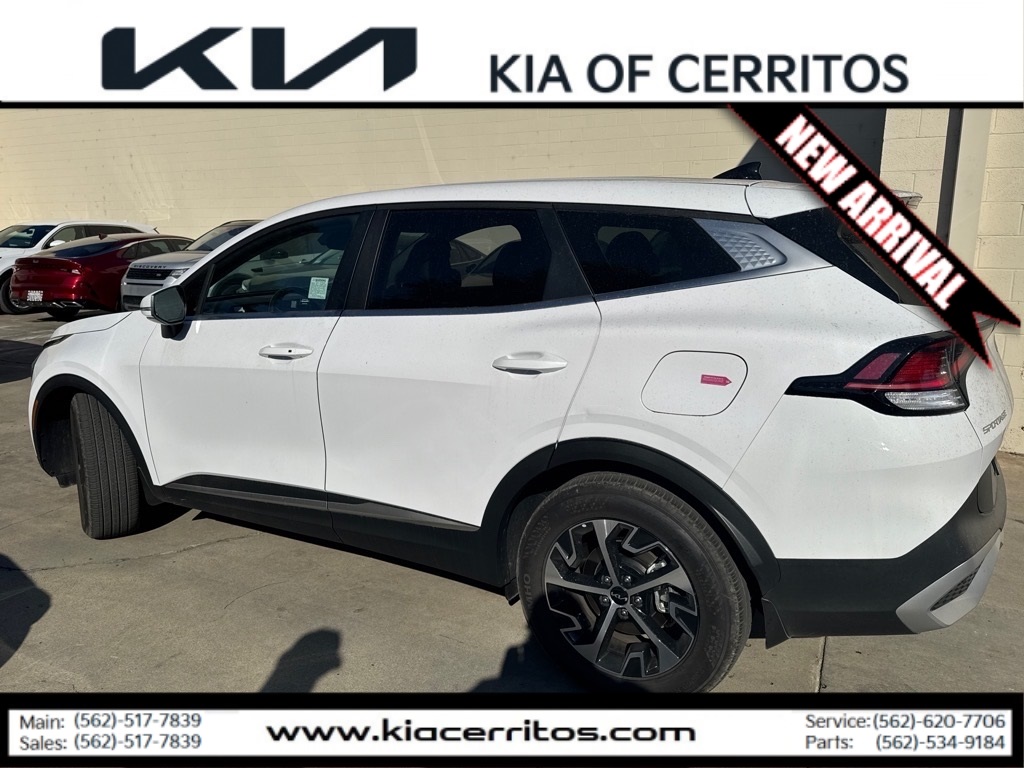 2025 Kia Sportage EX photo 4