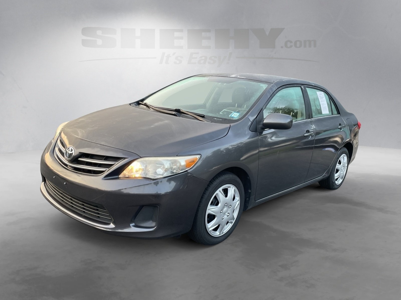 2013 Toyota Corolla LE photo 3