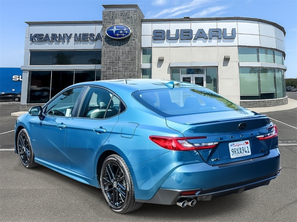 2025 Toyota Camry SE photo 4