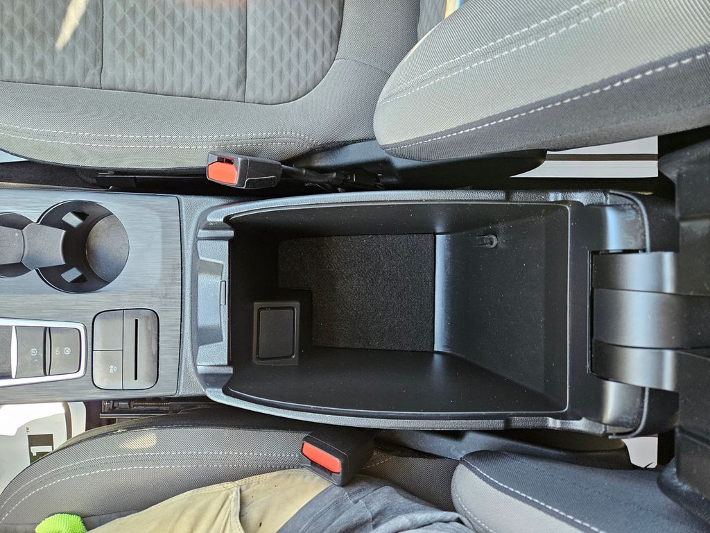 2022 Ford Escape Hybrid SE photo 17