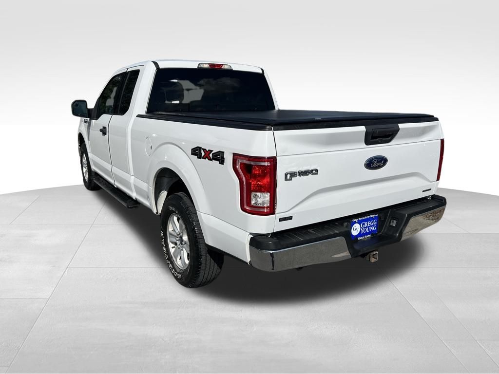 2015 Ford F-150 XLT photo 3