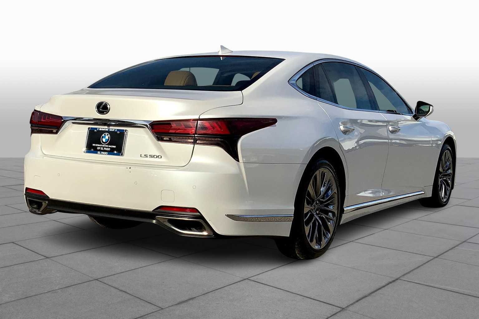 2022 Lexus LS 500 photo 11