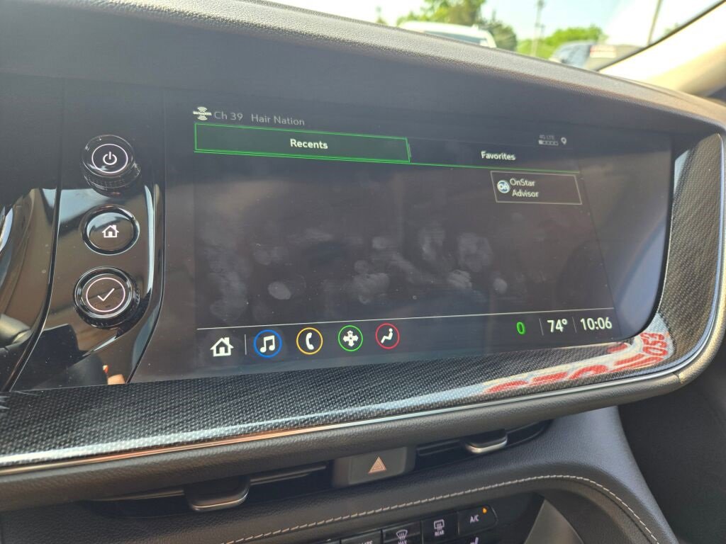 2023 Buick Envision Essence photo 33