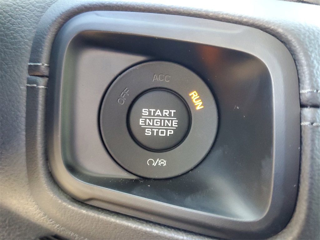 2024 Jeep Wrangler Sahara photo 23