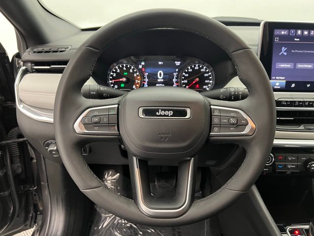 2023 Jeep Compass Limited photo 12