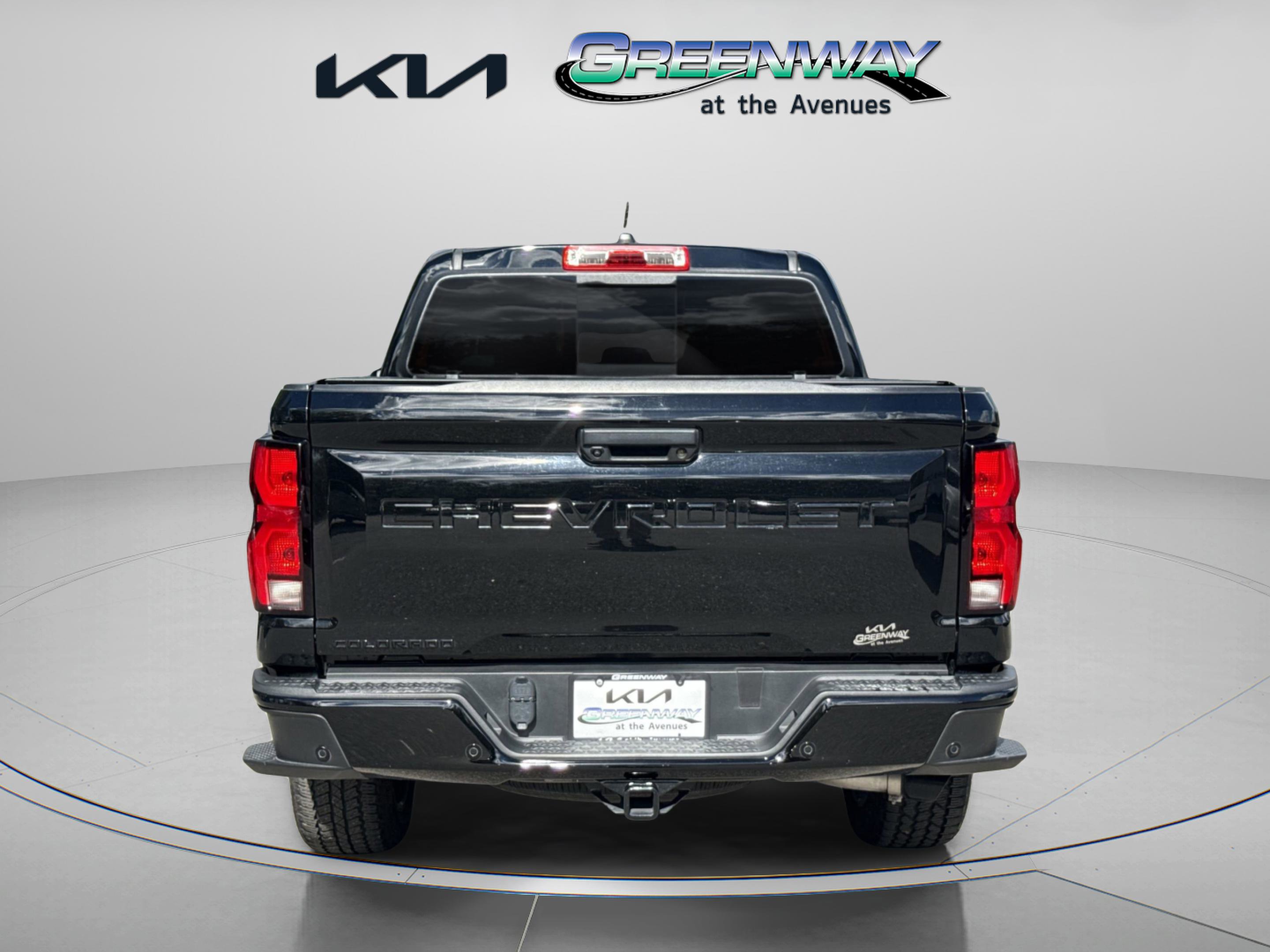 2024 Chevrolet Colorado Z71 photo 3