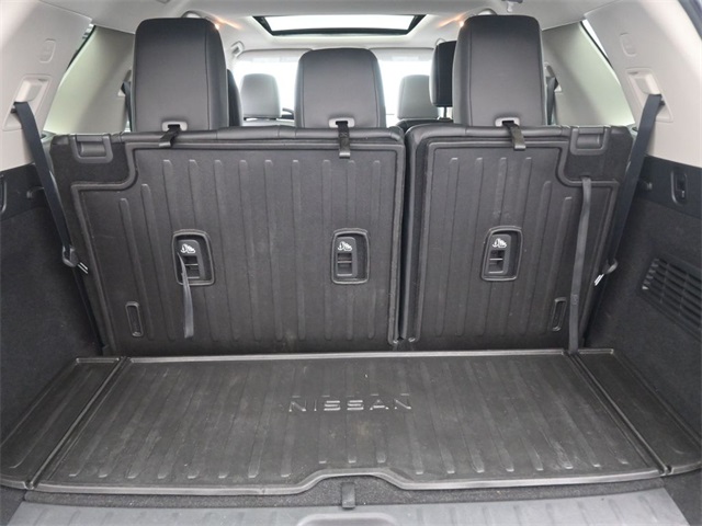 2022 Nissan Pathfinder Platinum photo 14