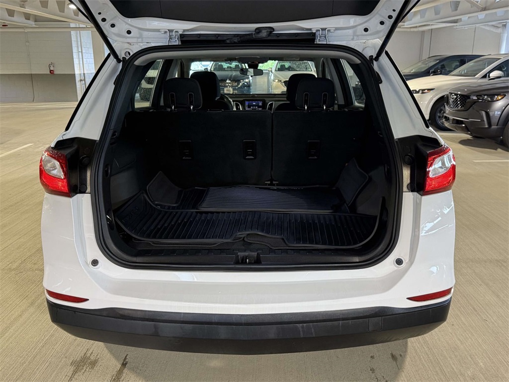 2020 Chevrolet Equinox LS photo 26
