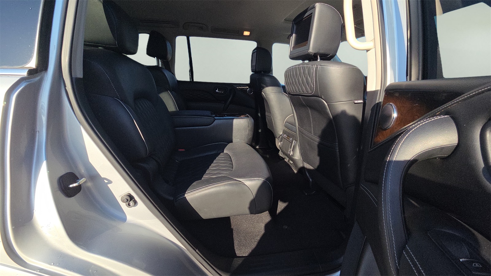 2019 Infiniti QX80 Base photo 14