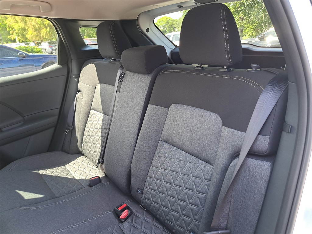 2026 Nissan Kicks SV photo 11