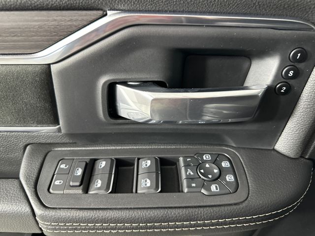 2026 Ram 3500 photo 18