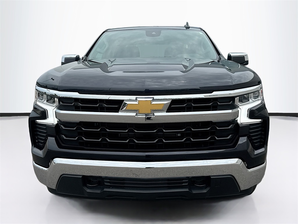 2022 Chevrolet Silverado 1500 LT photo 2