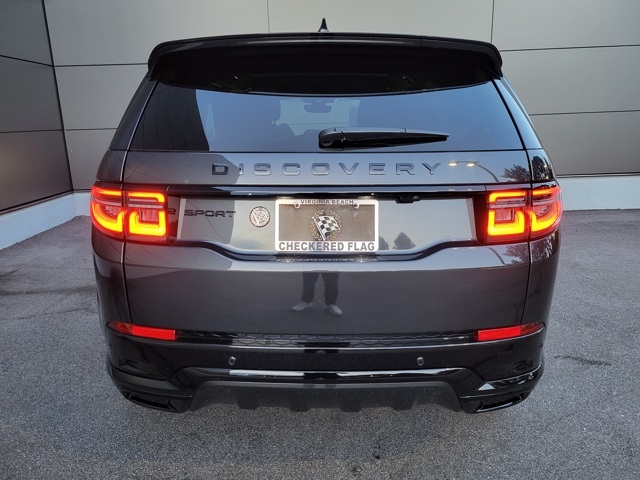 2025 Land Rover Discovery Sport SE photo 3