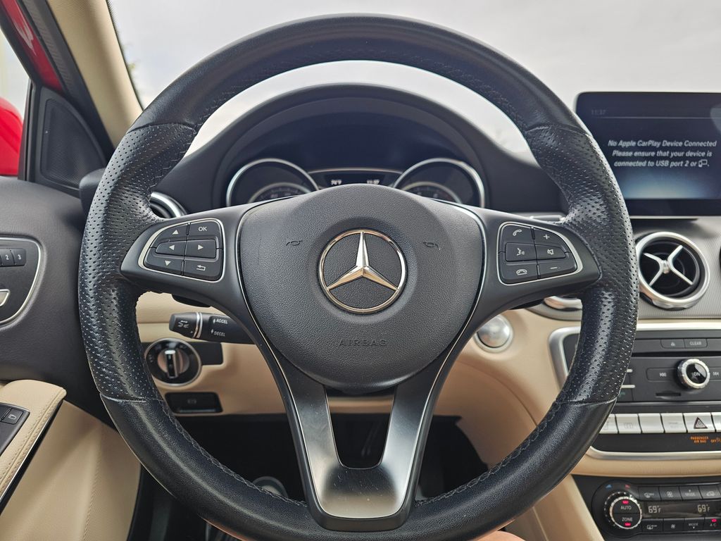 2020 Mercedes Benz GLA 250 4MATIC photo 19