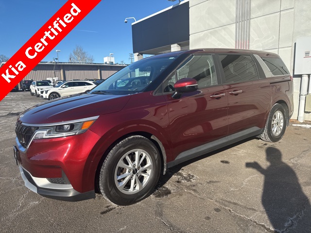 2022 Kia Carnival LX's photo