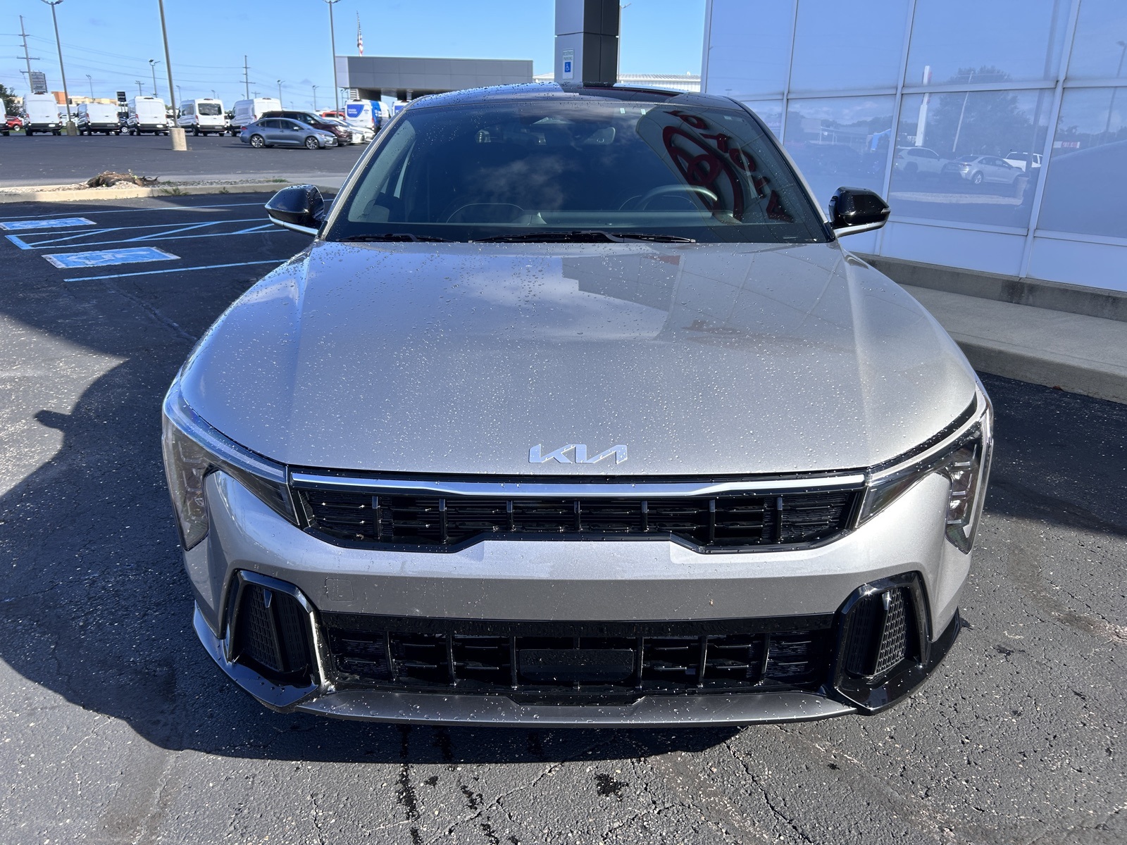 2025 Kia K4 GT-Line photo 3