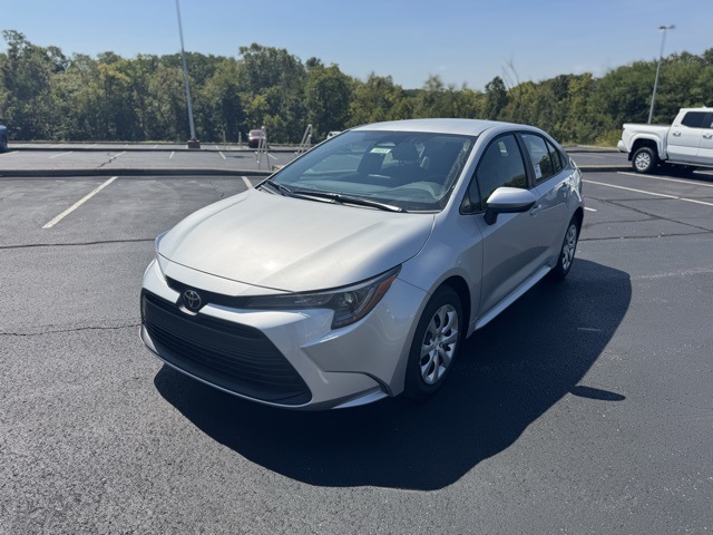 2026 Toyota Corolla LE photo 7