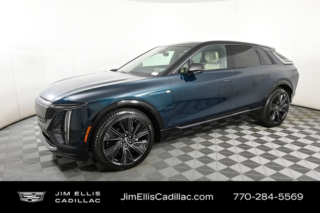 2024 Cadillac Lyriq Sport photo 2