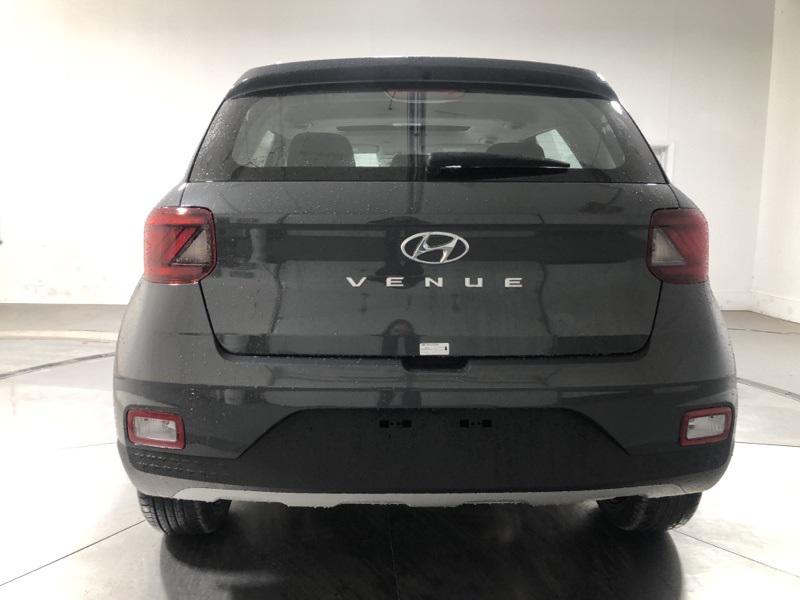 2026 Hyundai Venue SEL photo 2