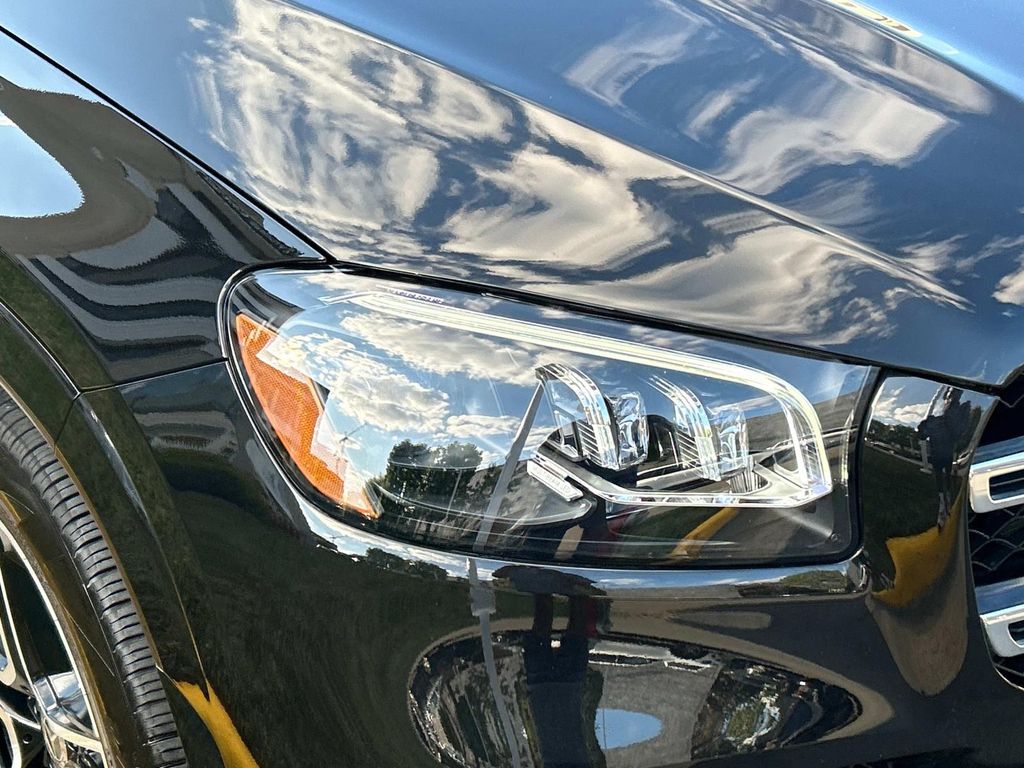 2022 Mercedes Benz GLS 450 4MATIC photo 3