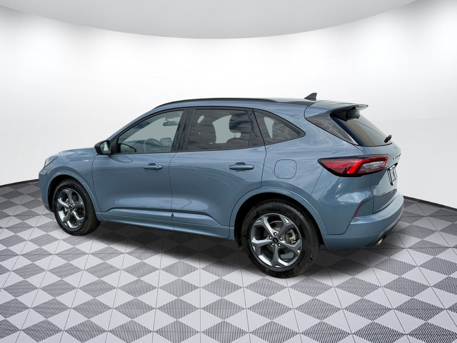 2024 Ford Escape ST-Line photo 3