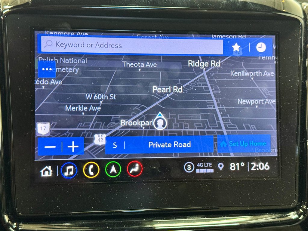 2022 Chevrolet Traverse Premier photo 2