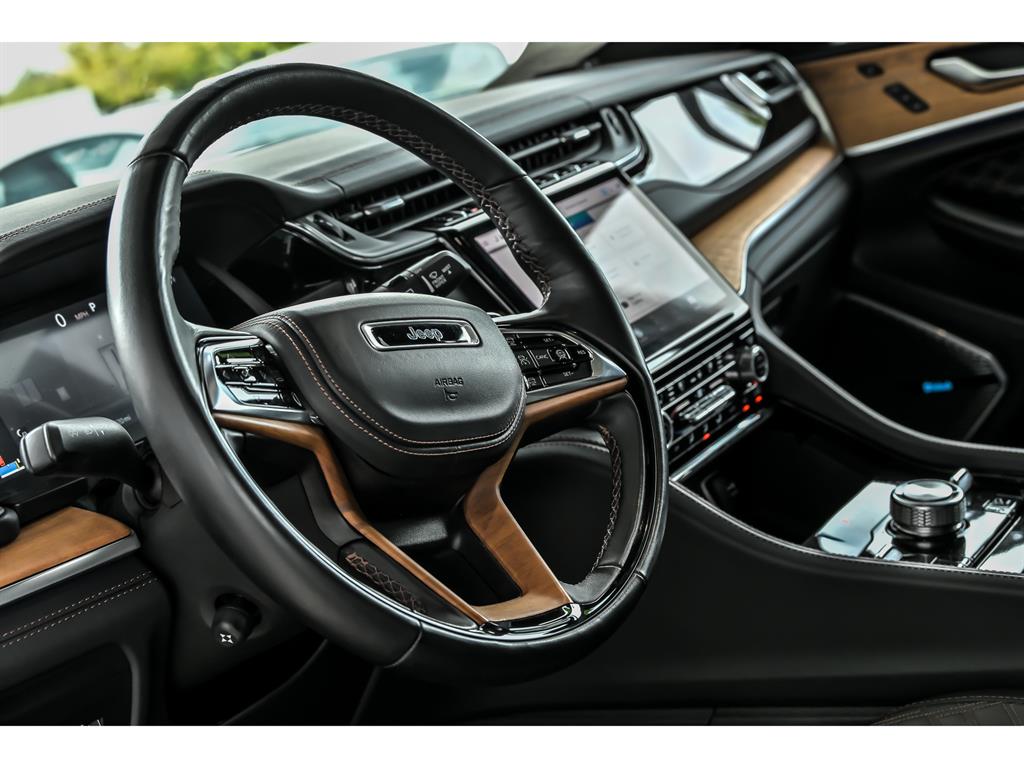 2022 Jeep Grand Cherokee L Summit photo 15