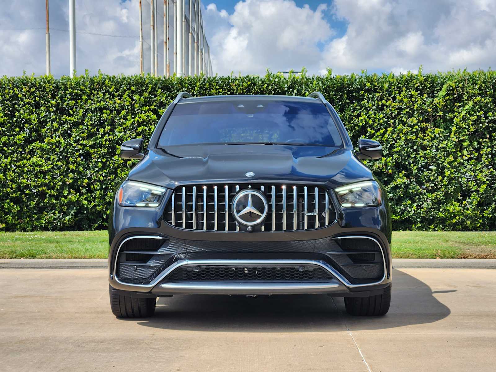 2024 Mercedes Benz GLE AMG 63 S photo 2