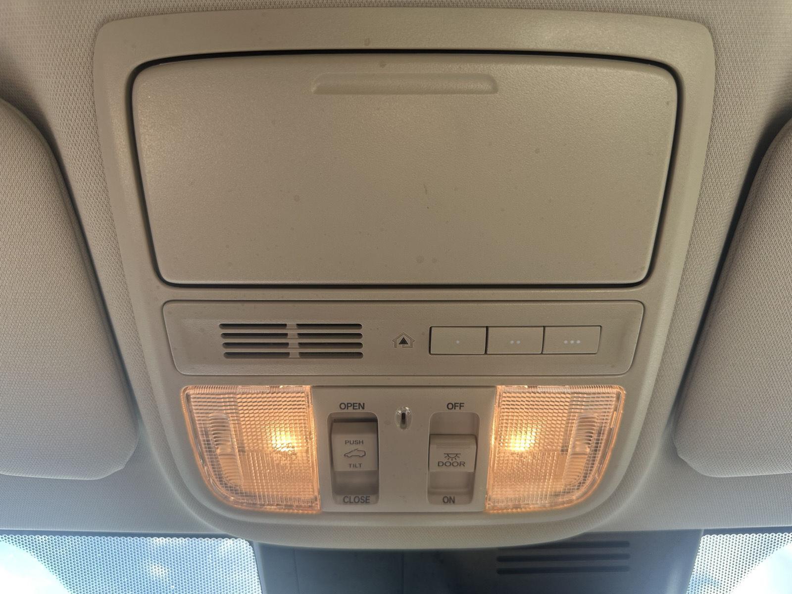 2018 Honda CR-V Touring photo 20