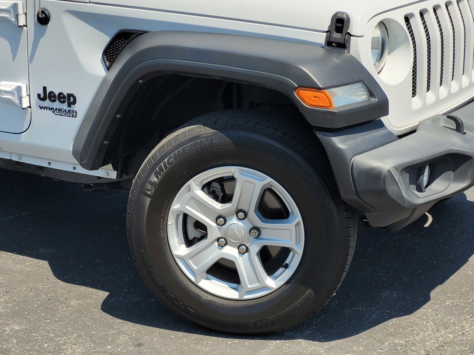 2021 Jeep Wrangler Sport S photo 9