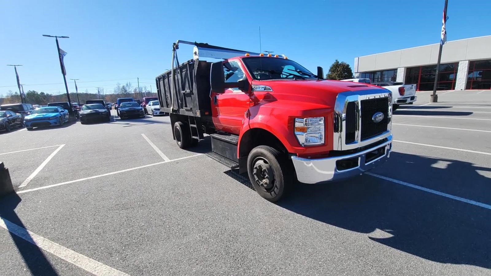 2021 Ford F-650 photo 2
