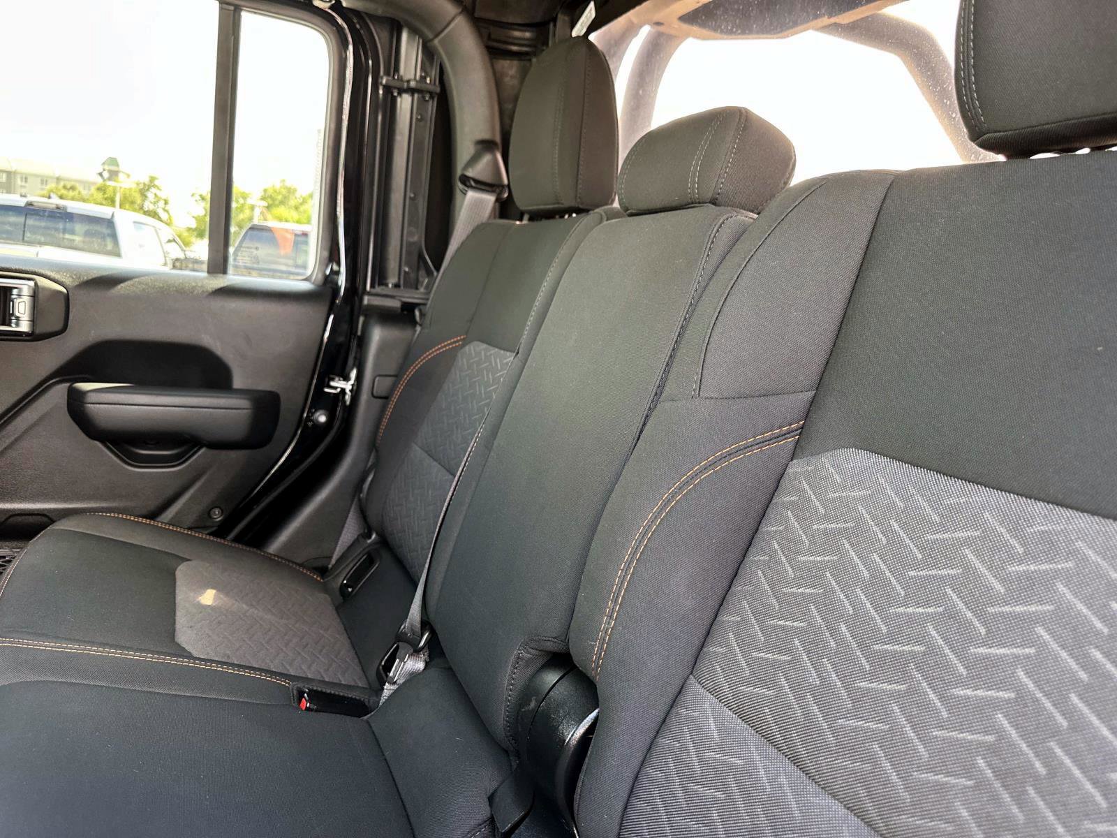 2022 Jeep Gladiator Mojave photo 11