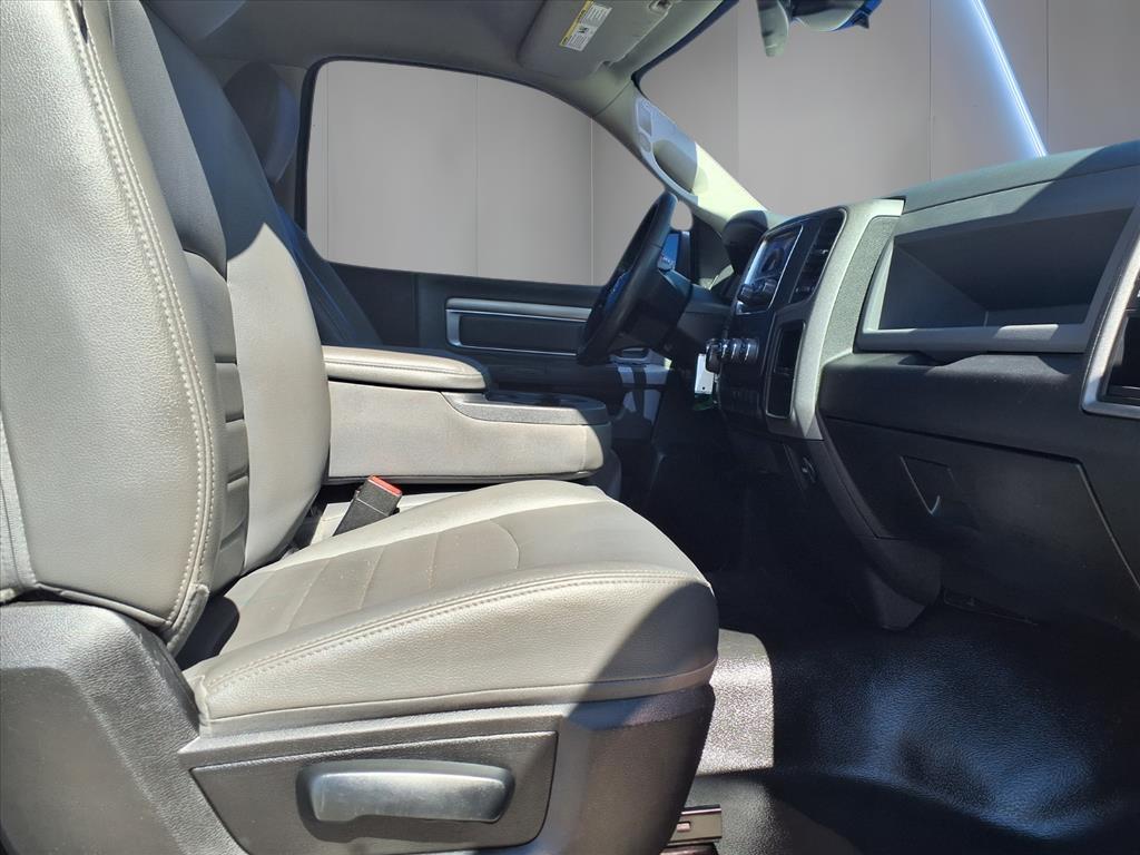 2019 Ram 1500 Classic Tradesman photo 13