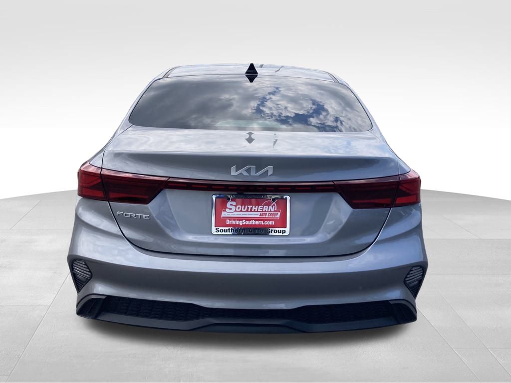2023 Kia Forte LXS photo 4