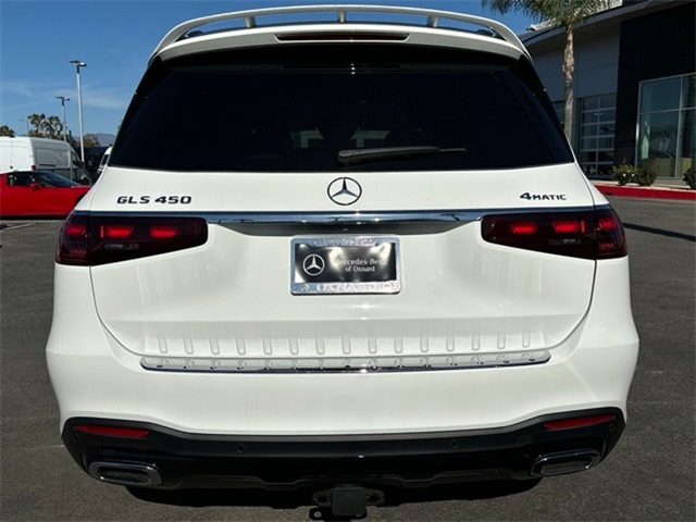 2025 Mercedes Benz GLS 450 4MATIC photo 4
