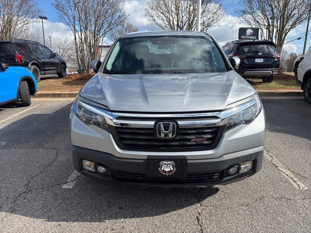 2020 Honda Ridgeline Sport photo 2