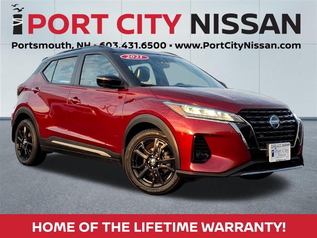 2021 Nissan Kicks SR's photo