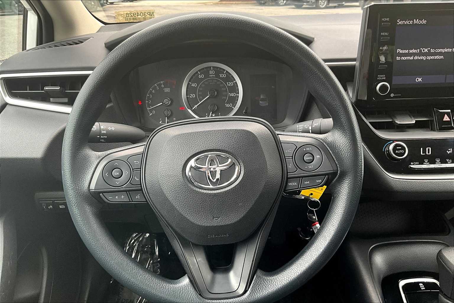 2022 Toyota Corolla LE photo 5