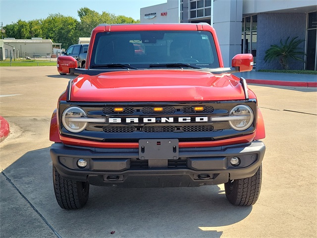 2024 Ford Bronco Outer Banks photo 2