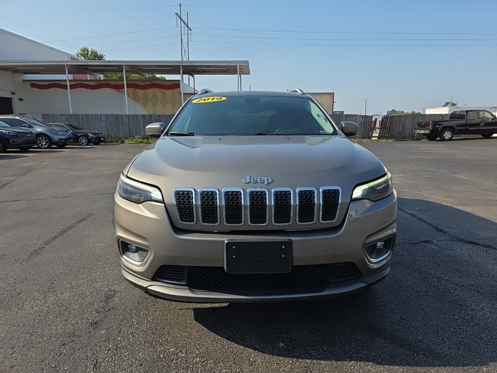 2019 Jeep Cherokee Limited photo 2